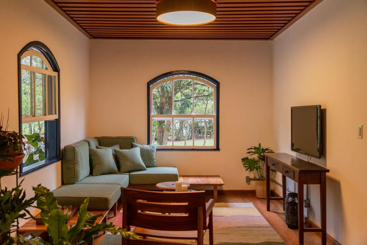 Fazenda Santa Vitoria Hotel Queluz Luaran gambar